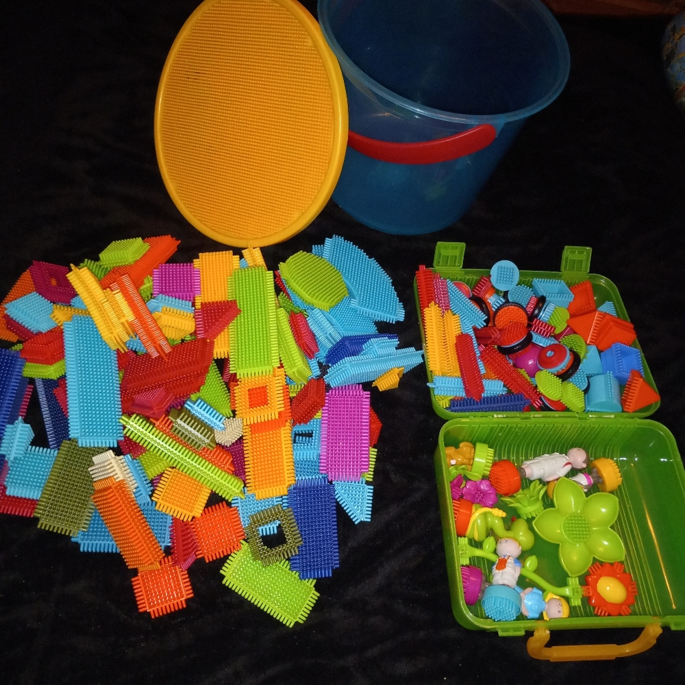 Massive Lot of Bristle Blocks Stackadoos